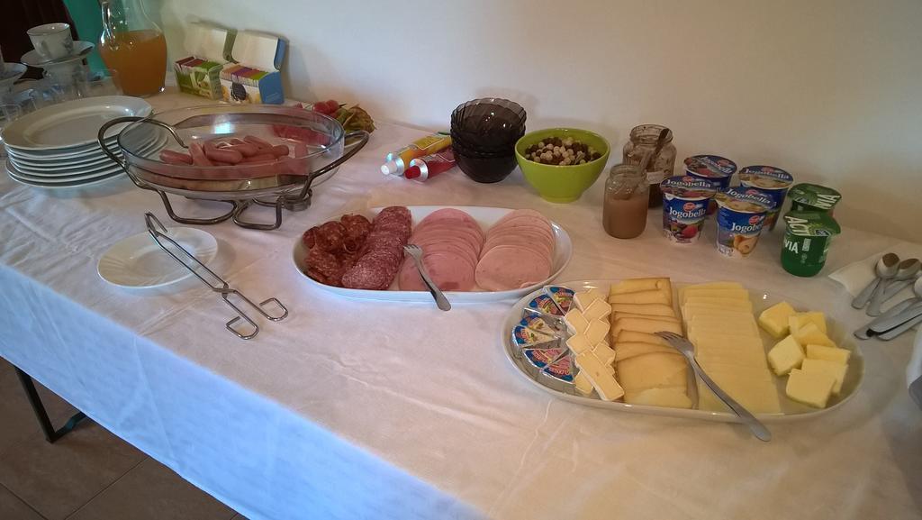 Napsugár Vendégház Újudvar Esterno foto